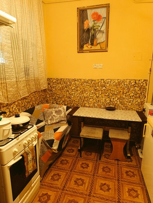 квартира посуточно.Центр. Пл Льва Толстого.