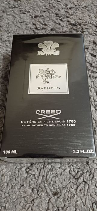 Парфюмерная вода Creed Aventus.





Это мужской аромат, относящийся к