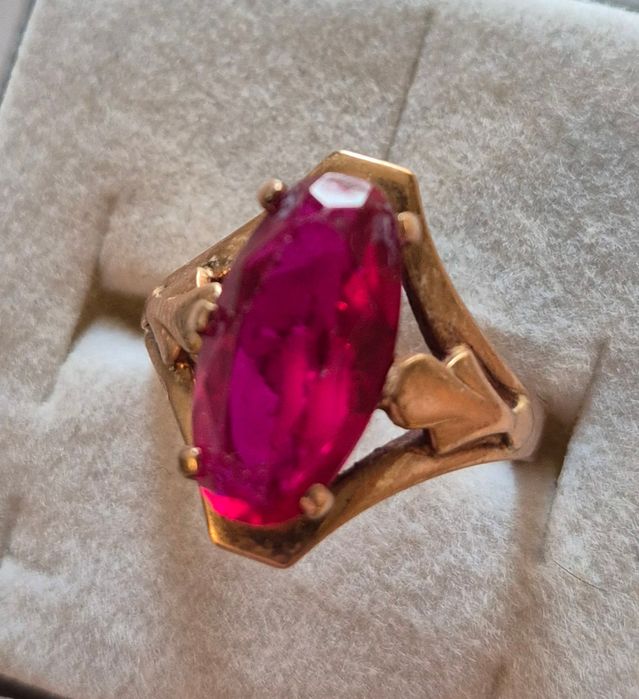 Cudowny pierścionek zloty 585 rubin 5.5 gr. Roz  14