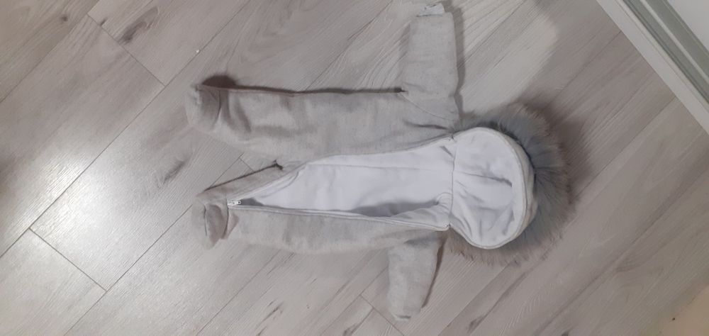 Комбінезони різні та спальні мішки