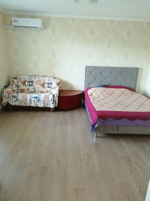 1к кв напротив Макдональдса, свет есть,посуточно, почасово