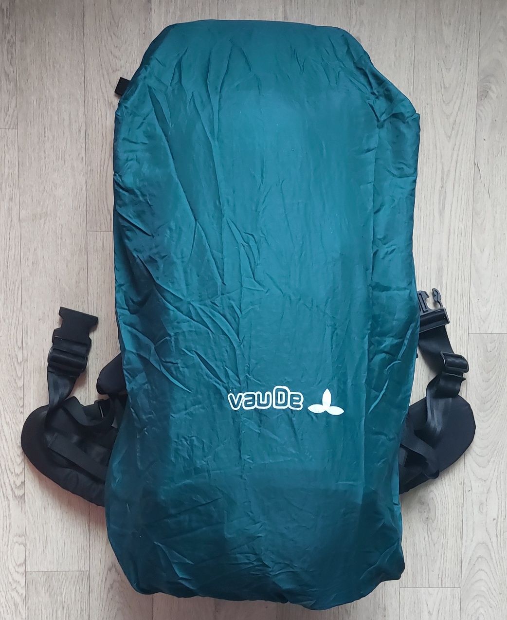 Рюкзак б/у Walk-a-way 45L, с дождевиком.