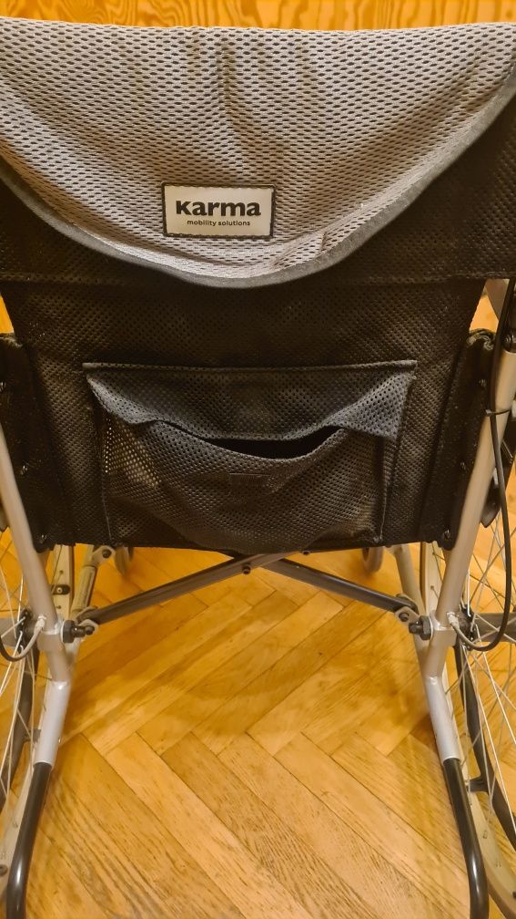 Transportowy aluminiowy wózek inwalidzki firmy KARMA model S-ERGO 115