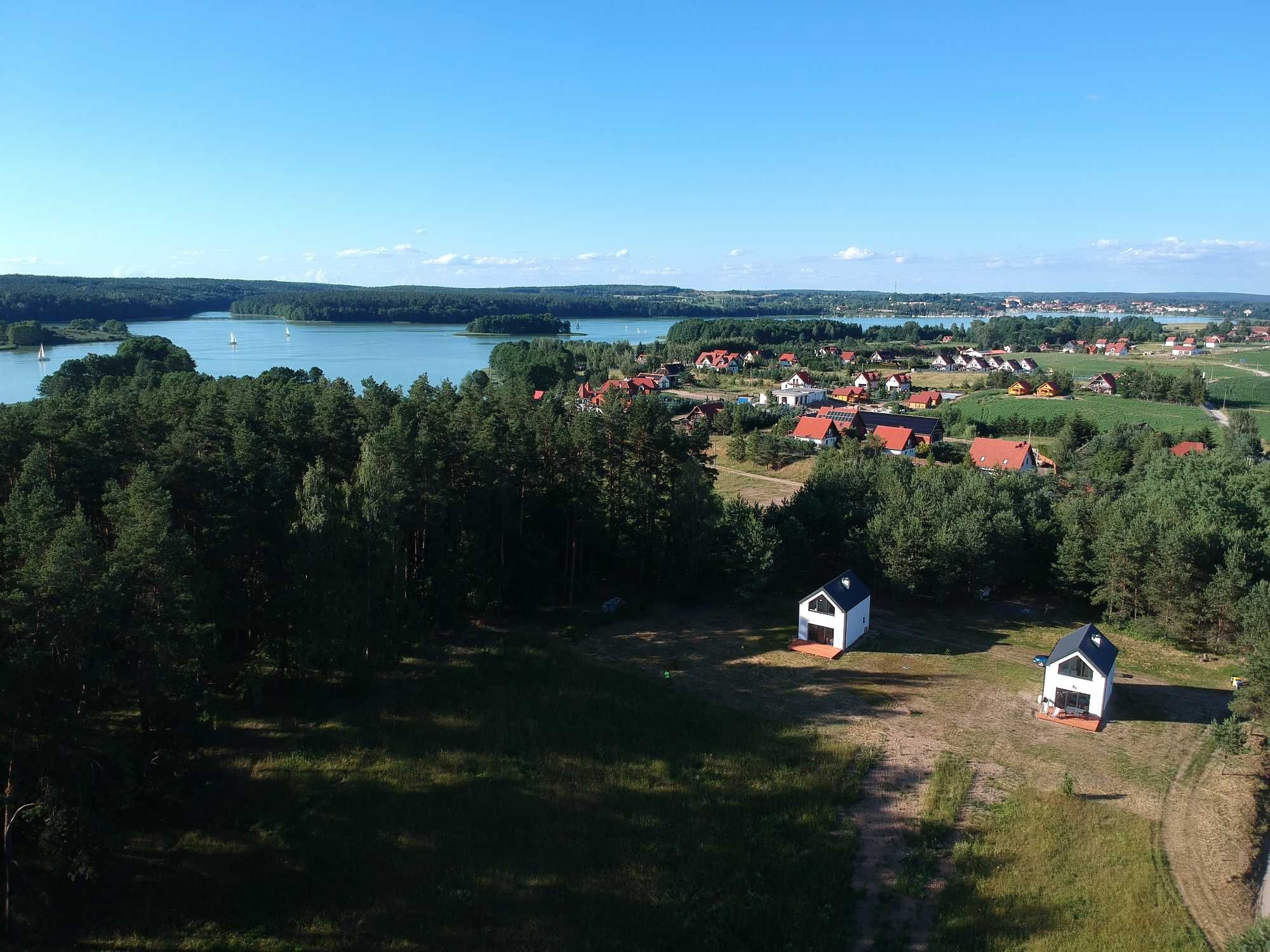 Domki Ryn Mikołajki Mazury jezioro i las