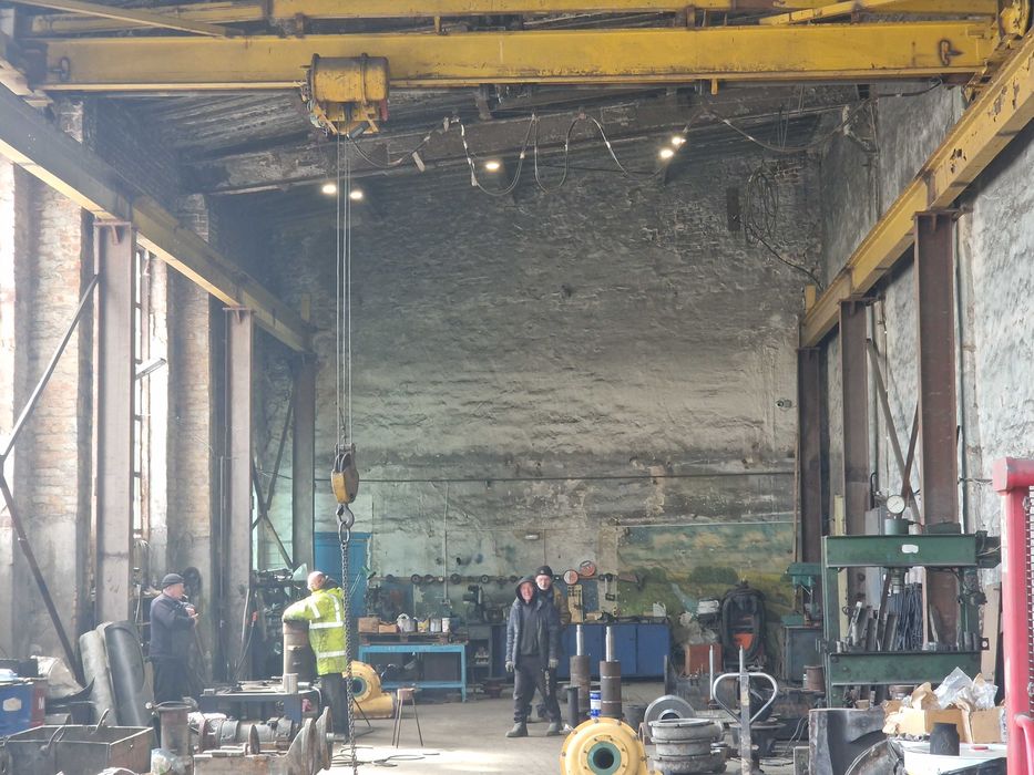 Виробничі, складські приміщення, ангари, промислові майданчики, офіси