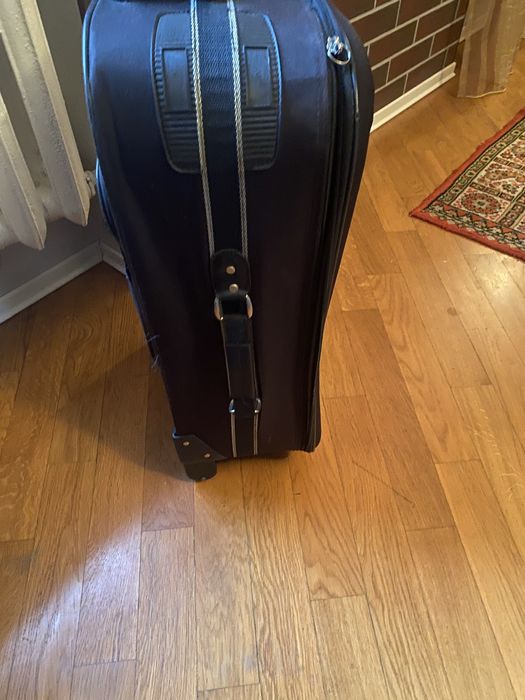 Чемодан дорожный,DELSEY и др.