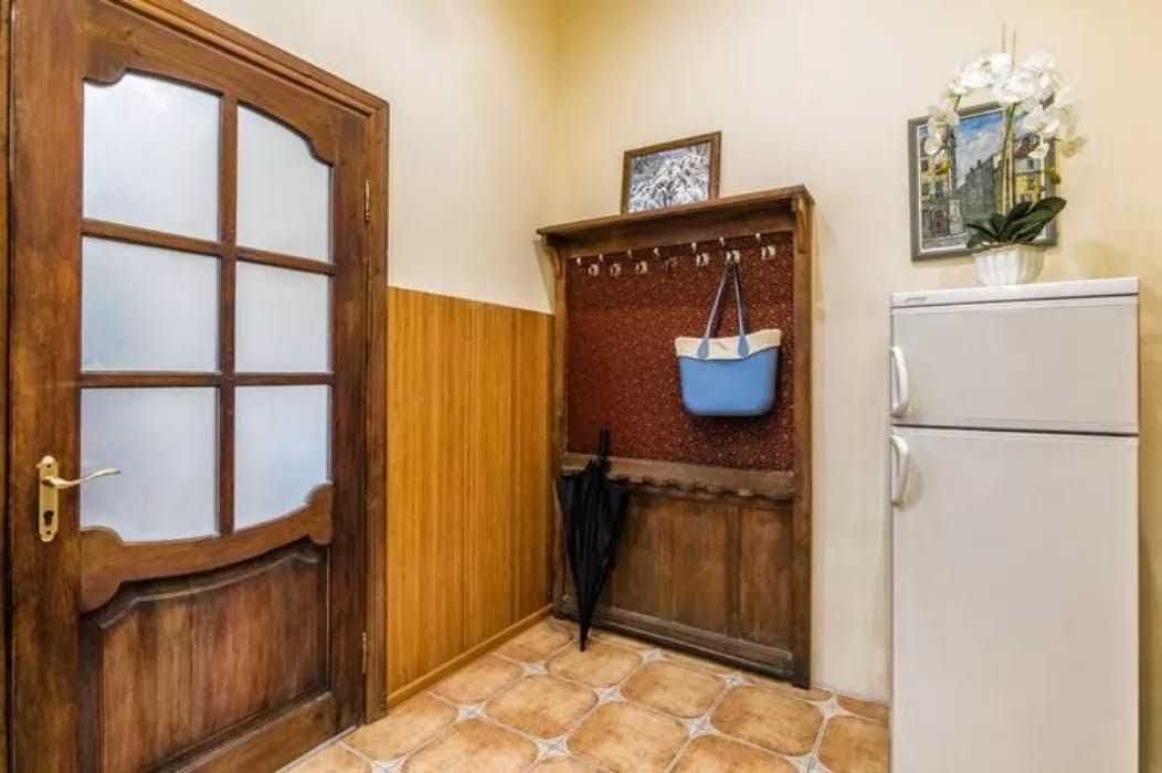Оренда 2к квартири в Центрі на вул. Котляревського