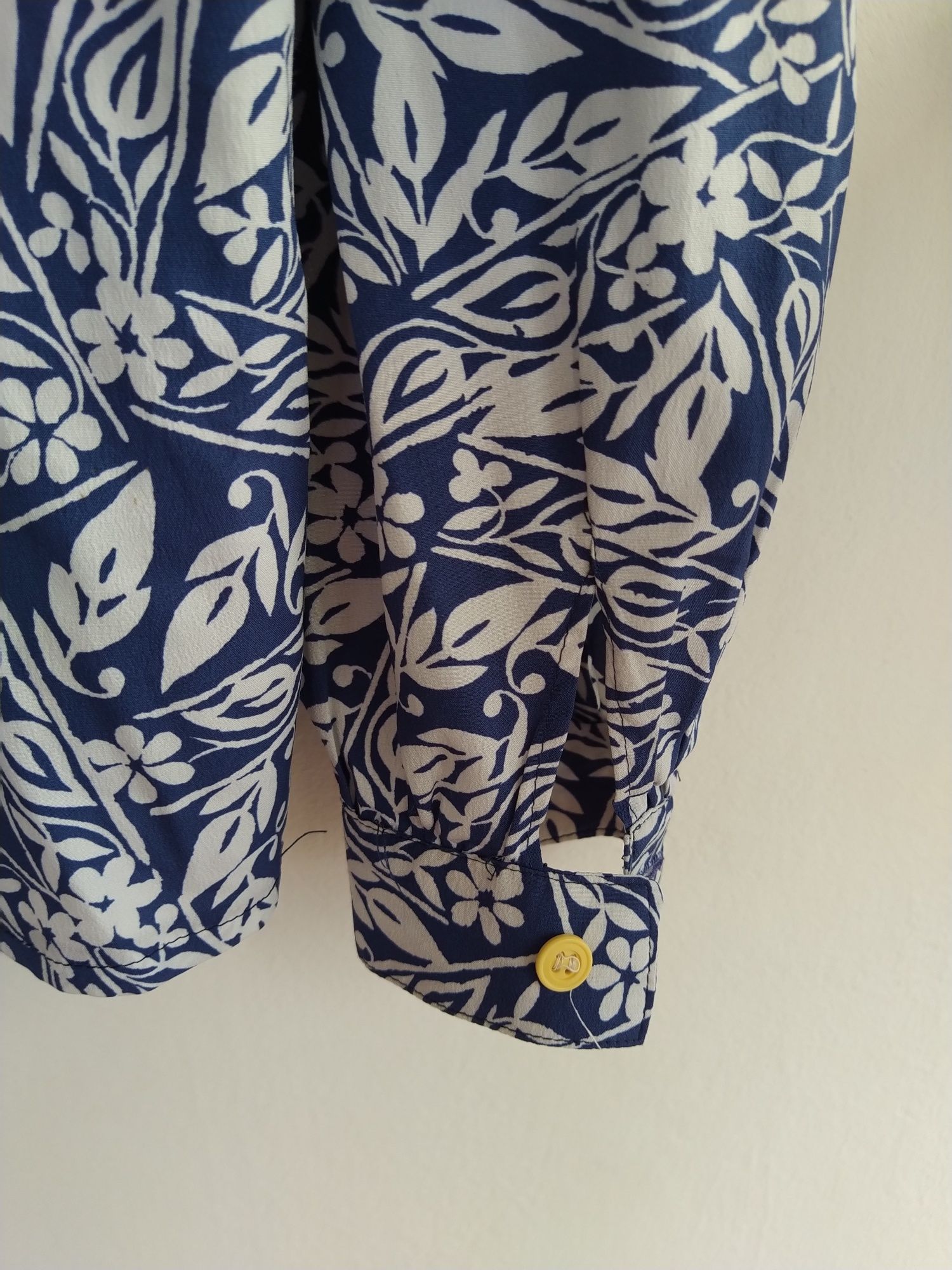 Blusa elegante com print floral - Ristel - Tamanho 42