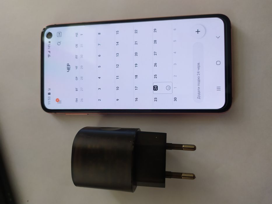 Samsung Galaxy S10e(маленький)