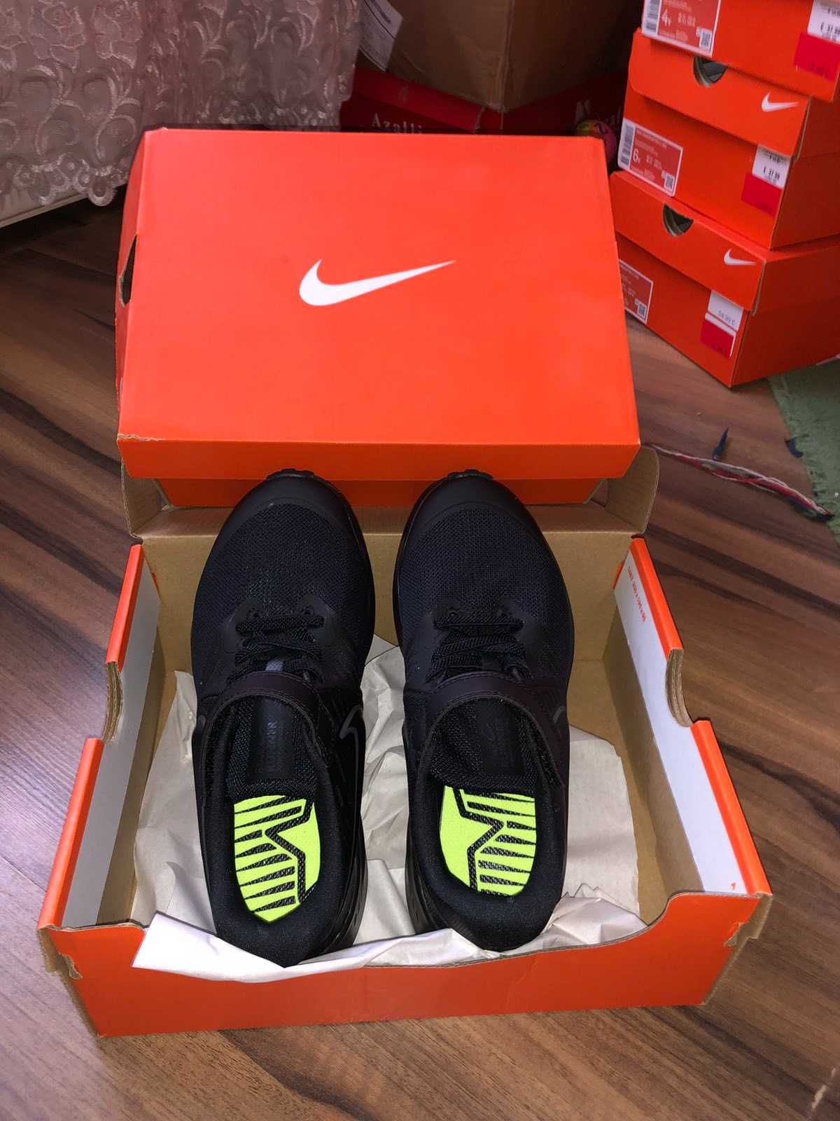 Кросівки для хлопчиків оригінальні фірми Nike