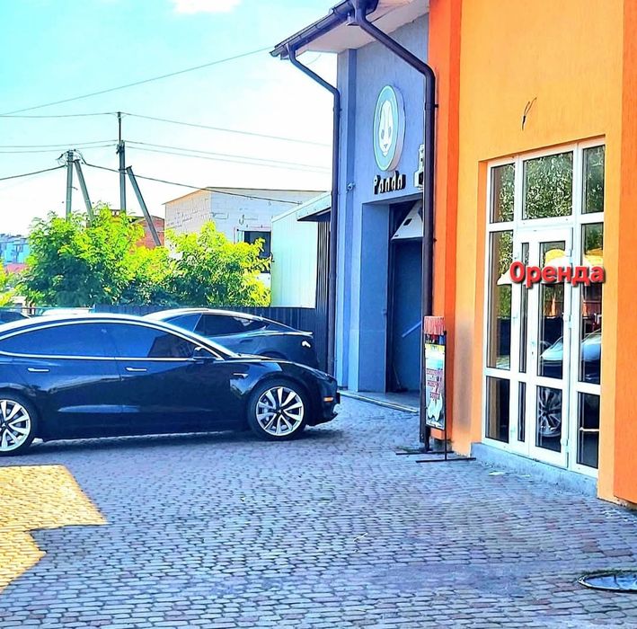 С.Сокільники.Оренда офісу та складського приміщення.