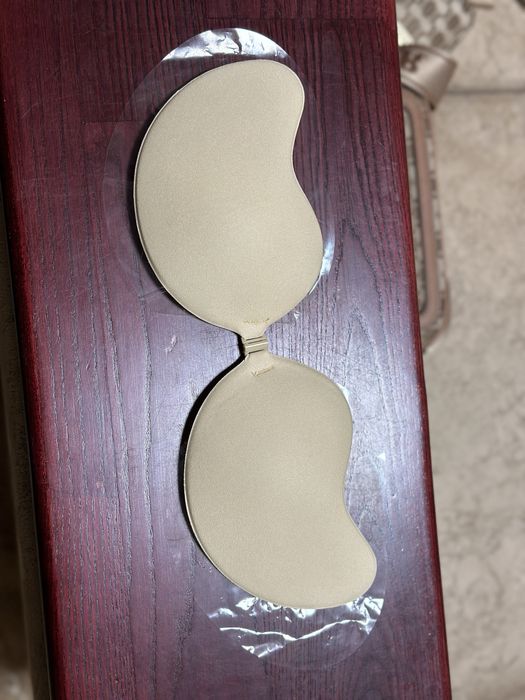 Невидимий бюстгальтер