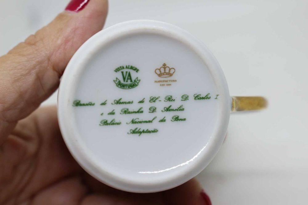 Chávena de Café  Brasão  D. Carlos I e D. Amélia PNP Vista Alegre