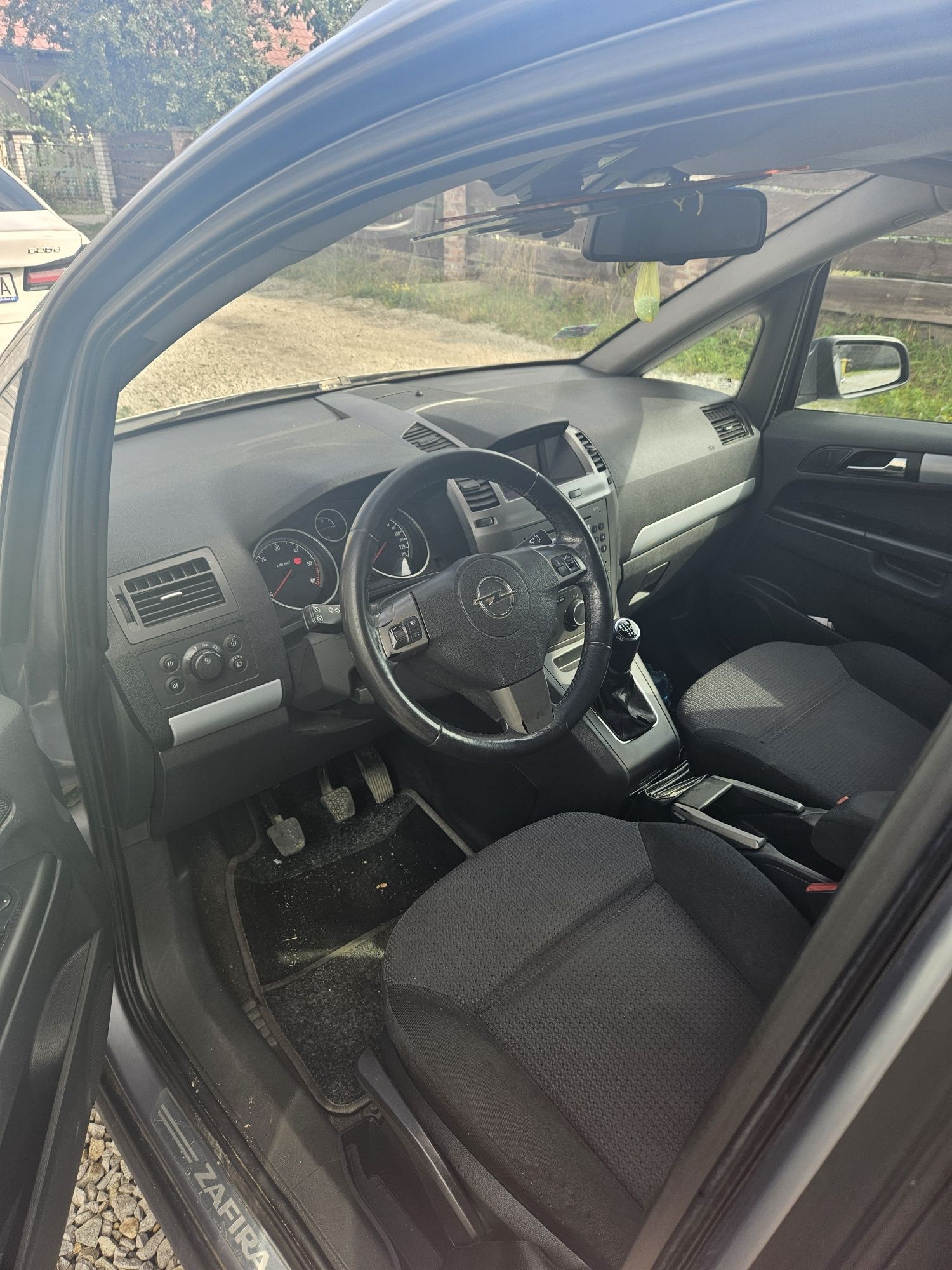 Opel Zafira B bez rdzy.