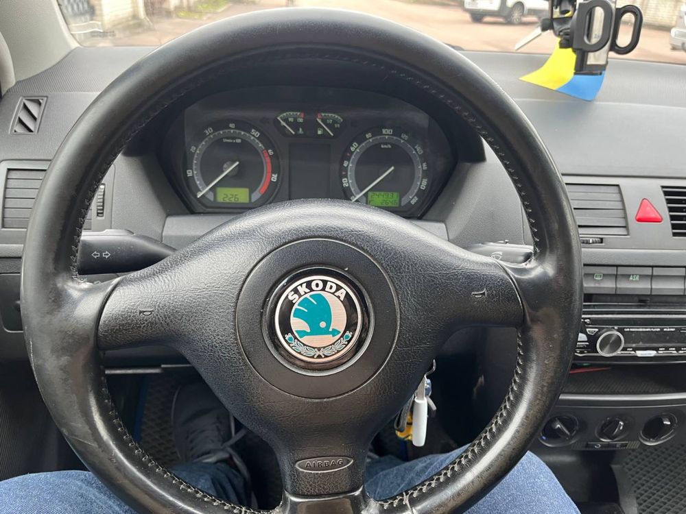 Продам автомобіль Шкода фабія 1
