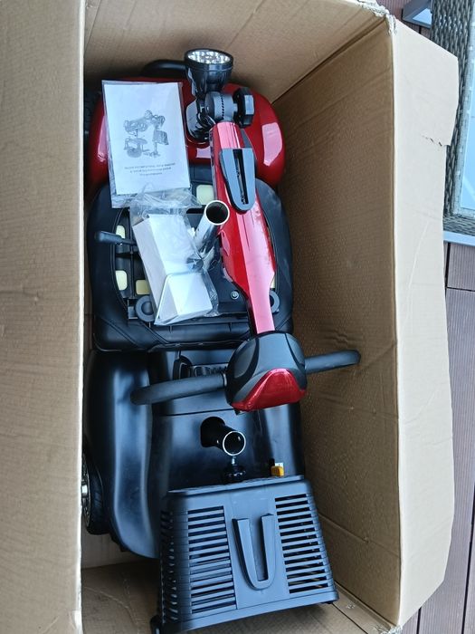 Wózek elektryczny inwalidzki dla seniora. Nowy.