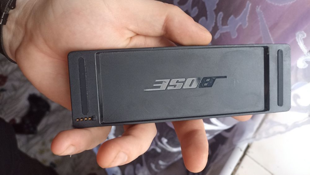 Bose SoundLink Mini II charging cradle