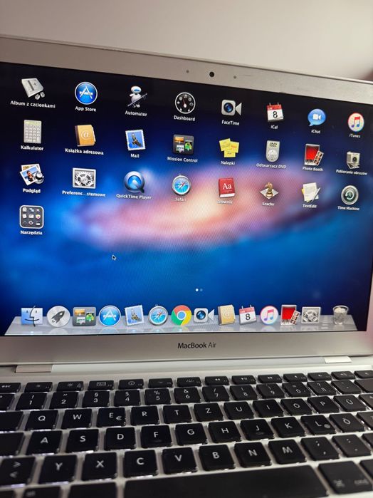 MacBook Air z ekranem 13.3 cala