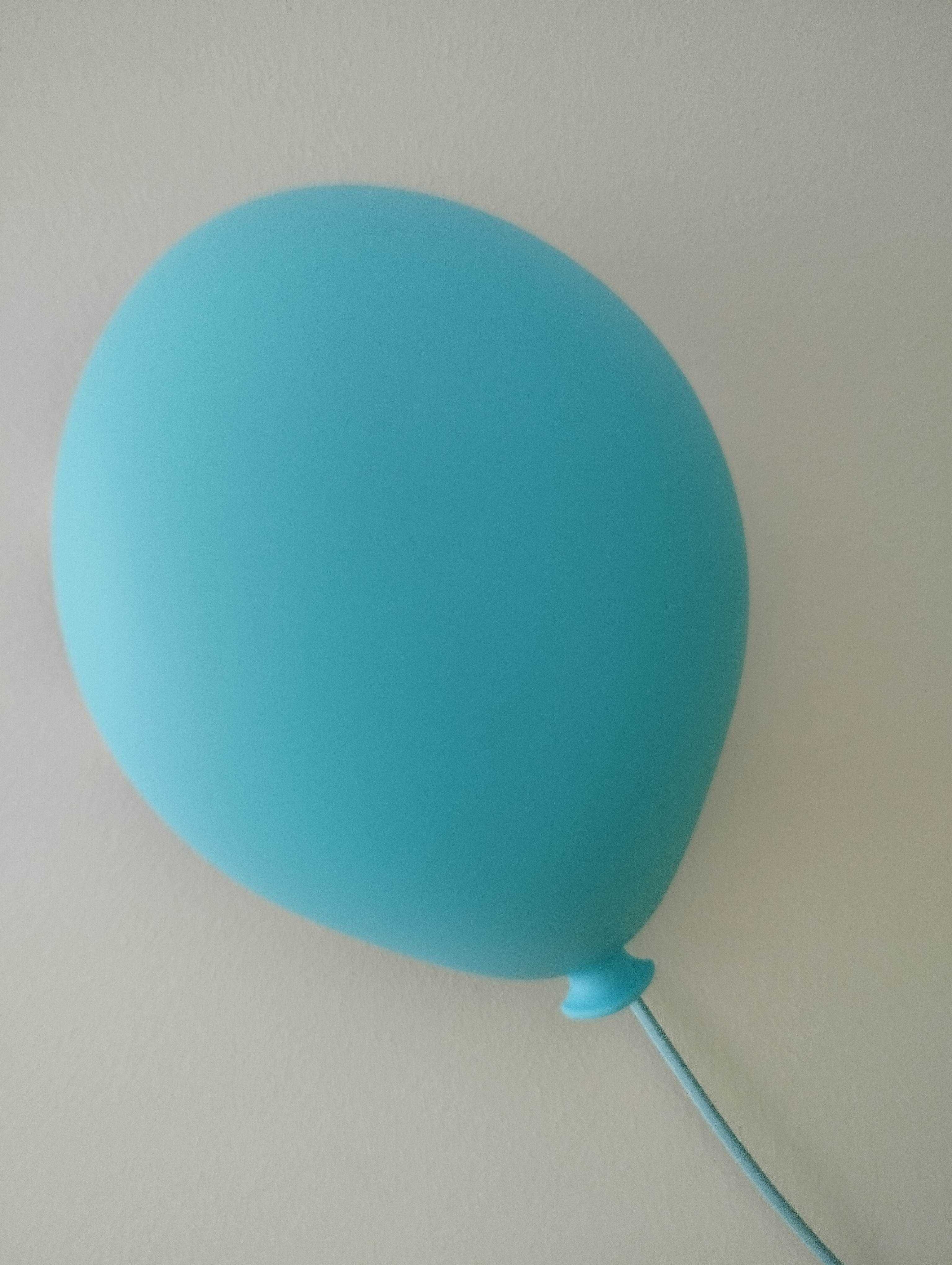 Candeeiro de parede IKEA balão azul