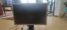 Monitor HP z kablami stan jak nowy. 24 cale,.tylko 8ms opóźnienia,60Hz