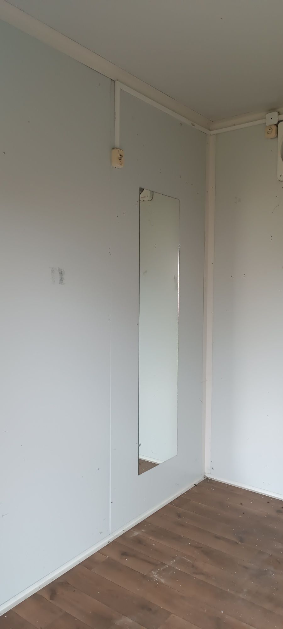 Kontener biurowy sklep kiosk butik pomieszczenie gospodarcze
