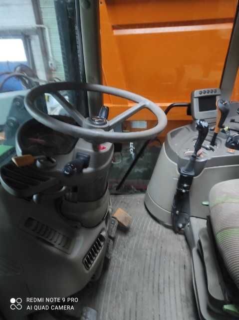 John Deere 6330 Premium z turem Quicke