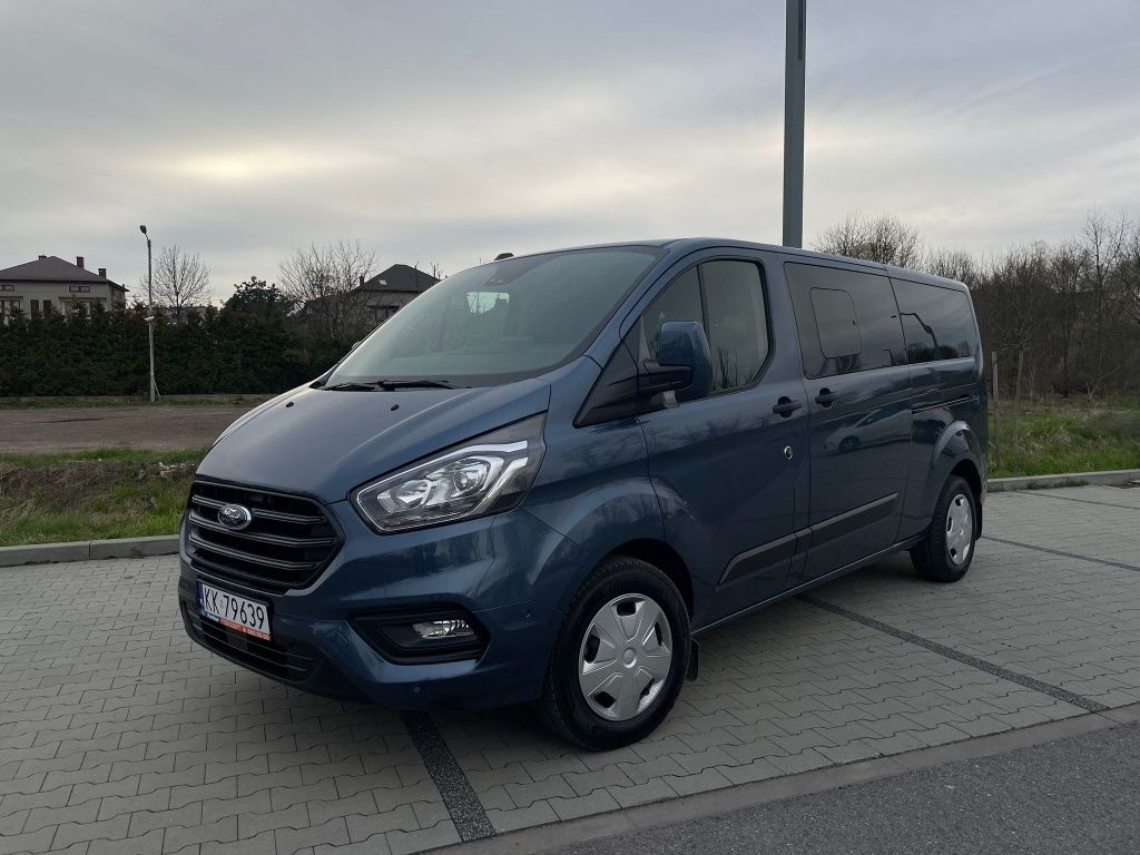 Wynajem Busów 9 Osobowych Ford Transit Custom Narty Wakacje