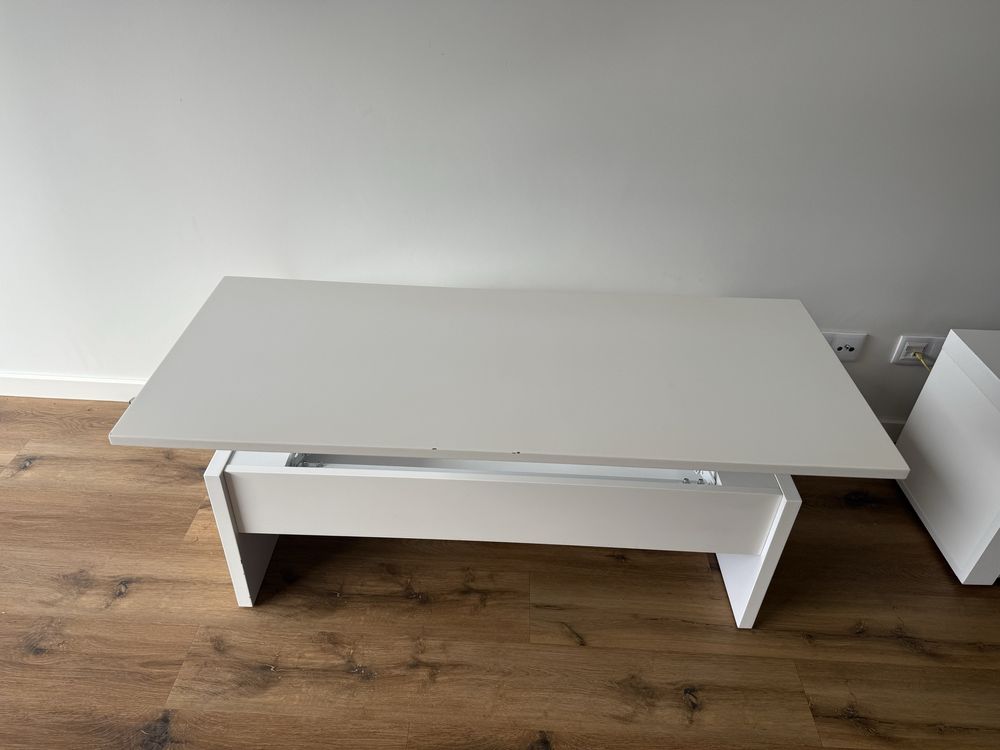 Mesa de centro branca com tampo elevatório