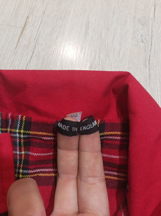 Харінгтон по типу Lonsdale 
Розмір: М
Стан Хороший 
Заміри:
Ширина: 52