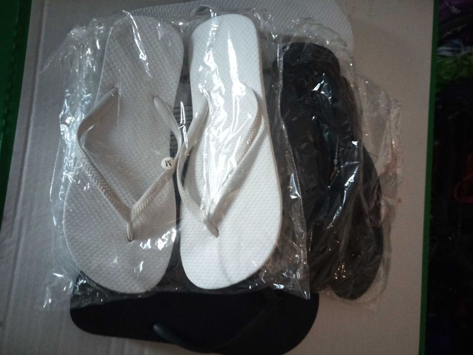 chinelos n 37/38  unissexo novos e embalados