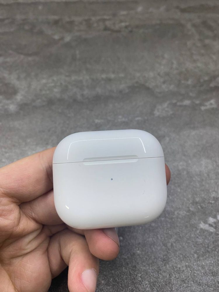 AirPods 3 with MagSafe charging case (MME73) (як нові) A+