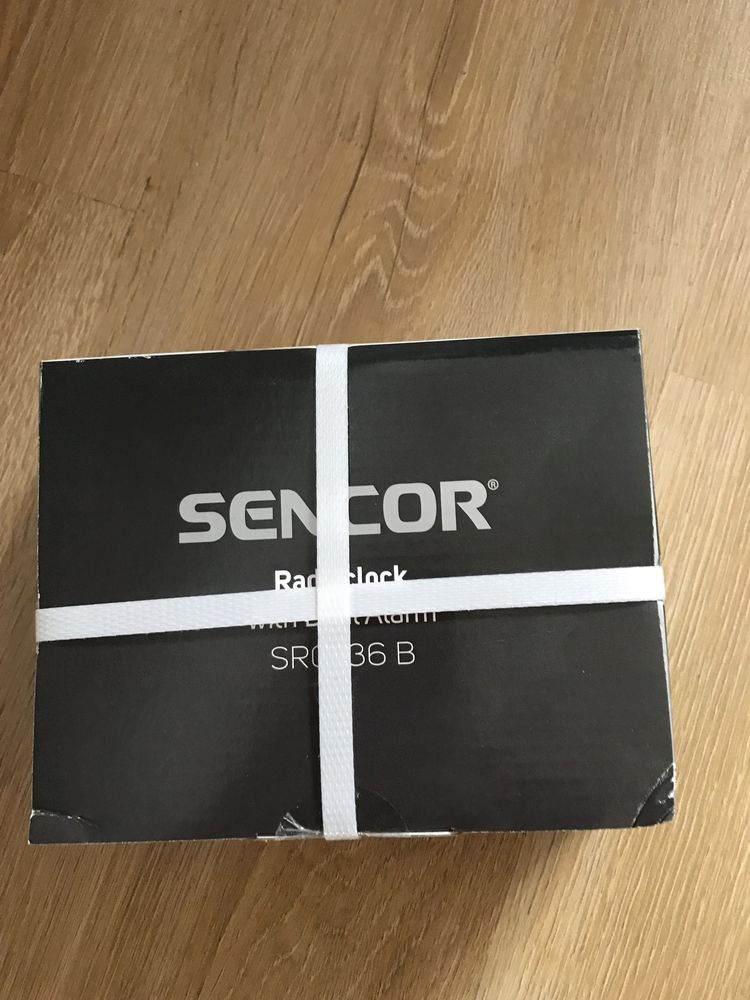 Nowy radiobudzik Sencor SRC 136B