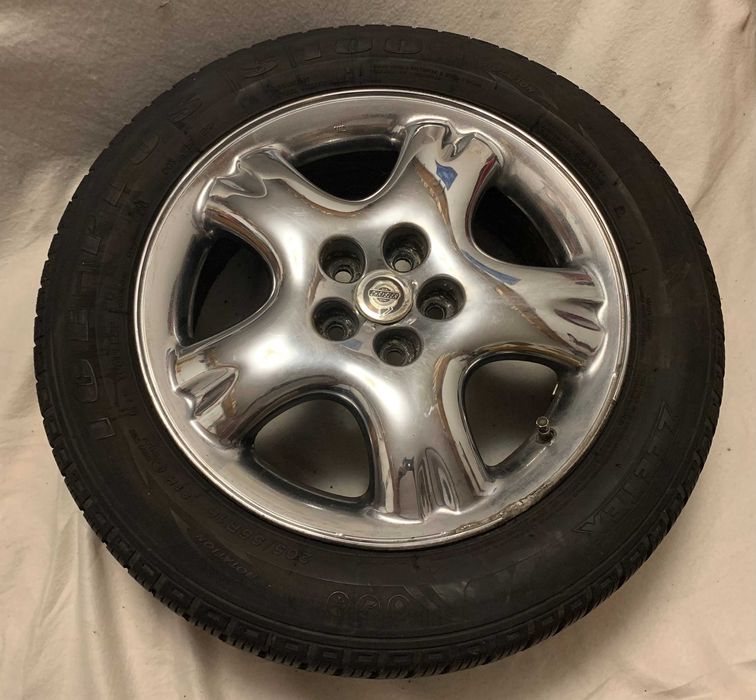 Felgi Aluminiowe R16 6J 5X100 ET 40 Chrom + Opony 205 55 R16 CHRYSLER