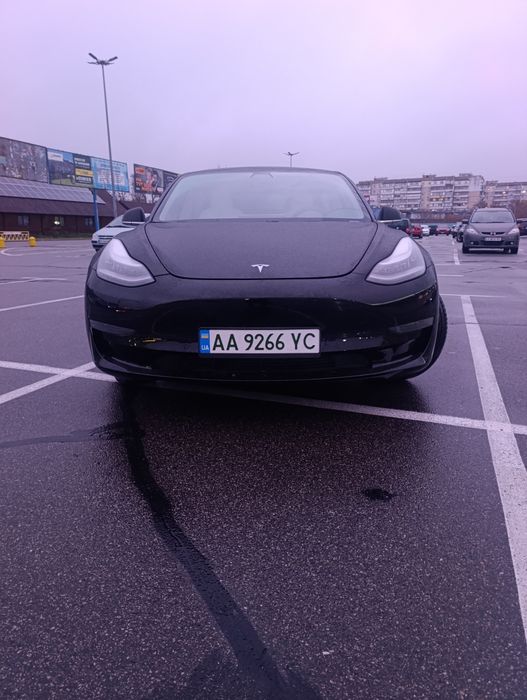 Tesla model 3 в чудовому стані !