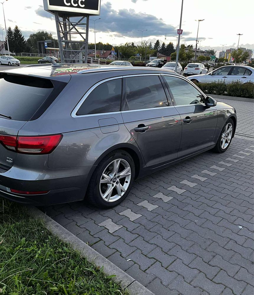 Audi A4 B9 2017 rok