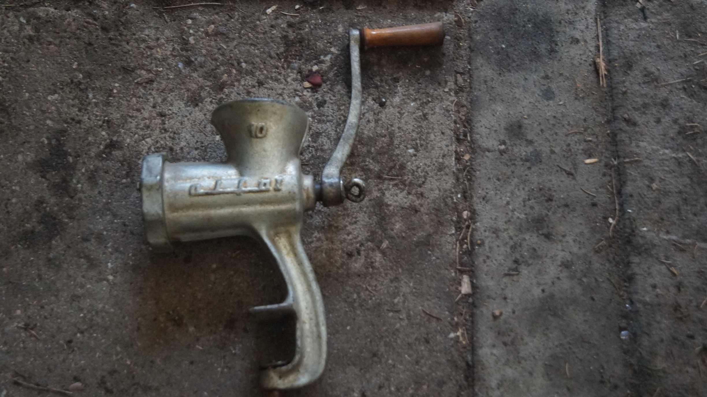 Maszynka ręczna do mięsa Alfa 10 zabytek PRL oryginał komplet