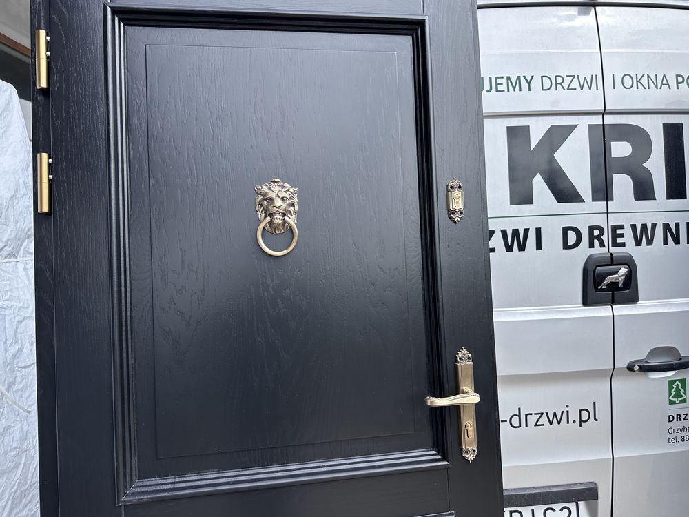 Drzwi zewnętrzne drewniane czarne Na wymiar czyste powietrzeCałaPolska