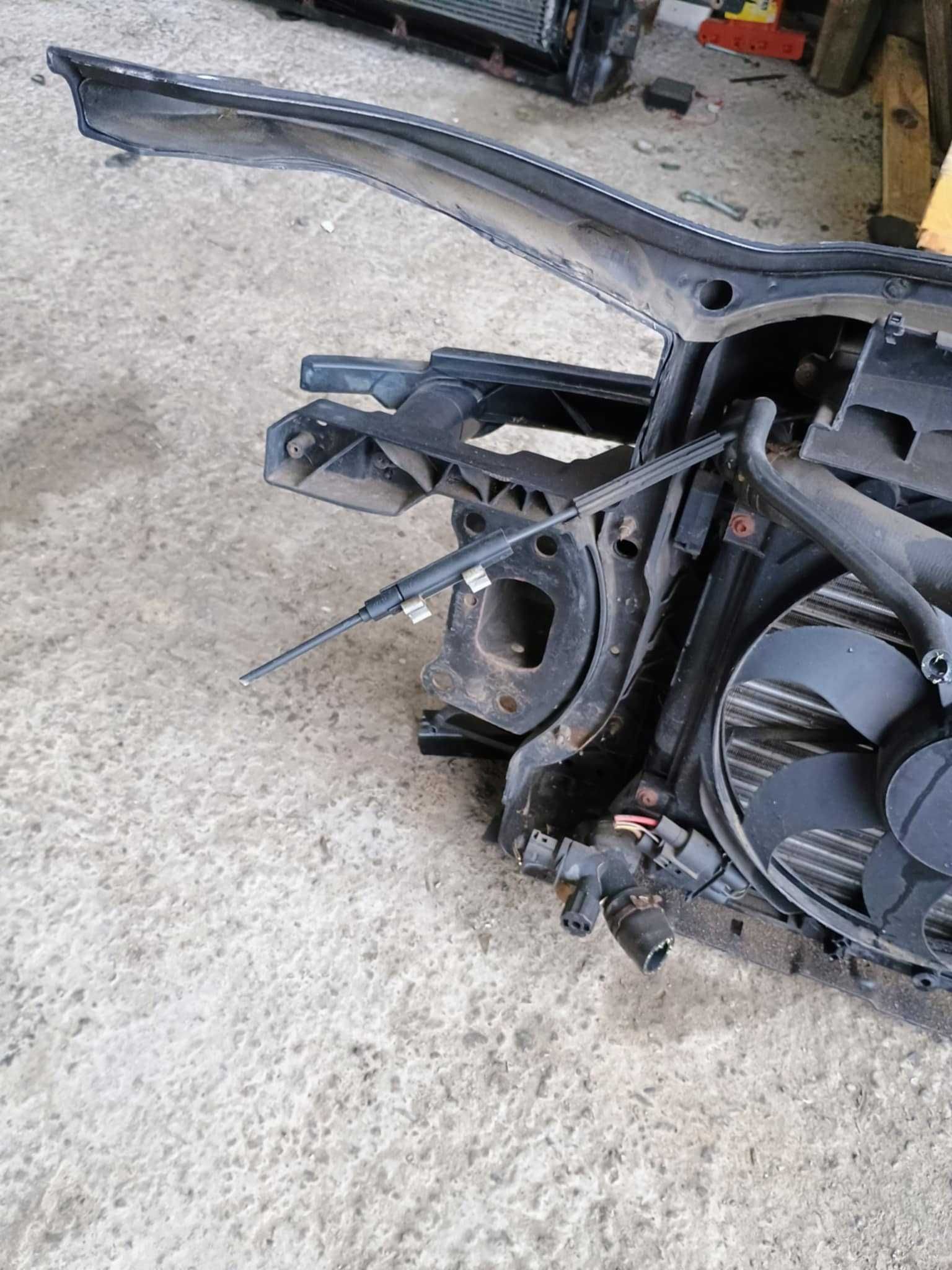 Pas Przód Przedni Komplet Chłodnice Wentylatory VW Golf V 5 1.6 FSI
