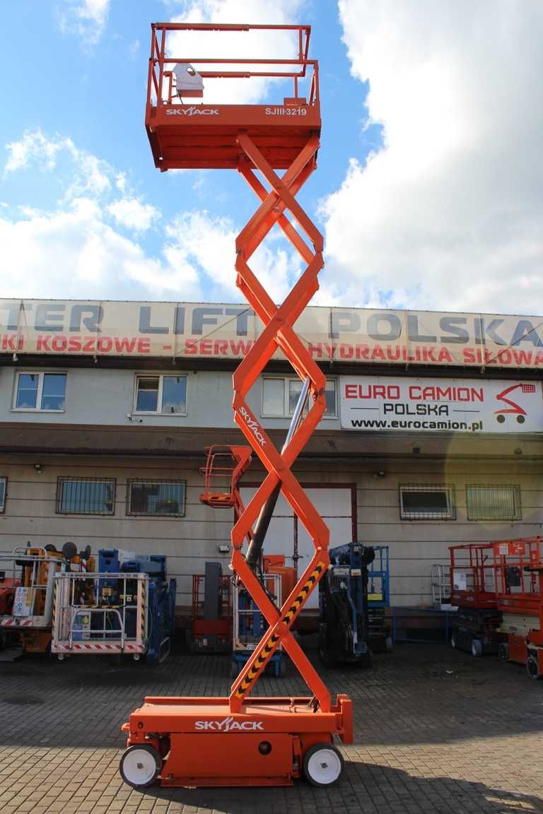 Skyjack SJIII 3219 - 2018r nożycowy zwyżka 8 m mini 1312 kg genie jlg