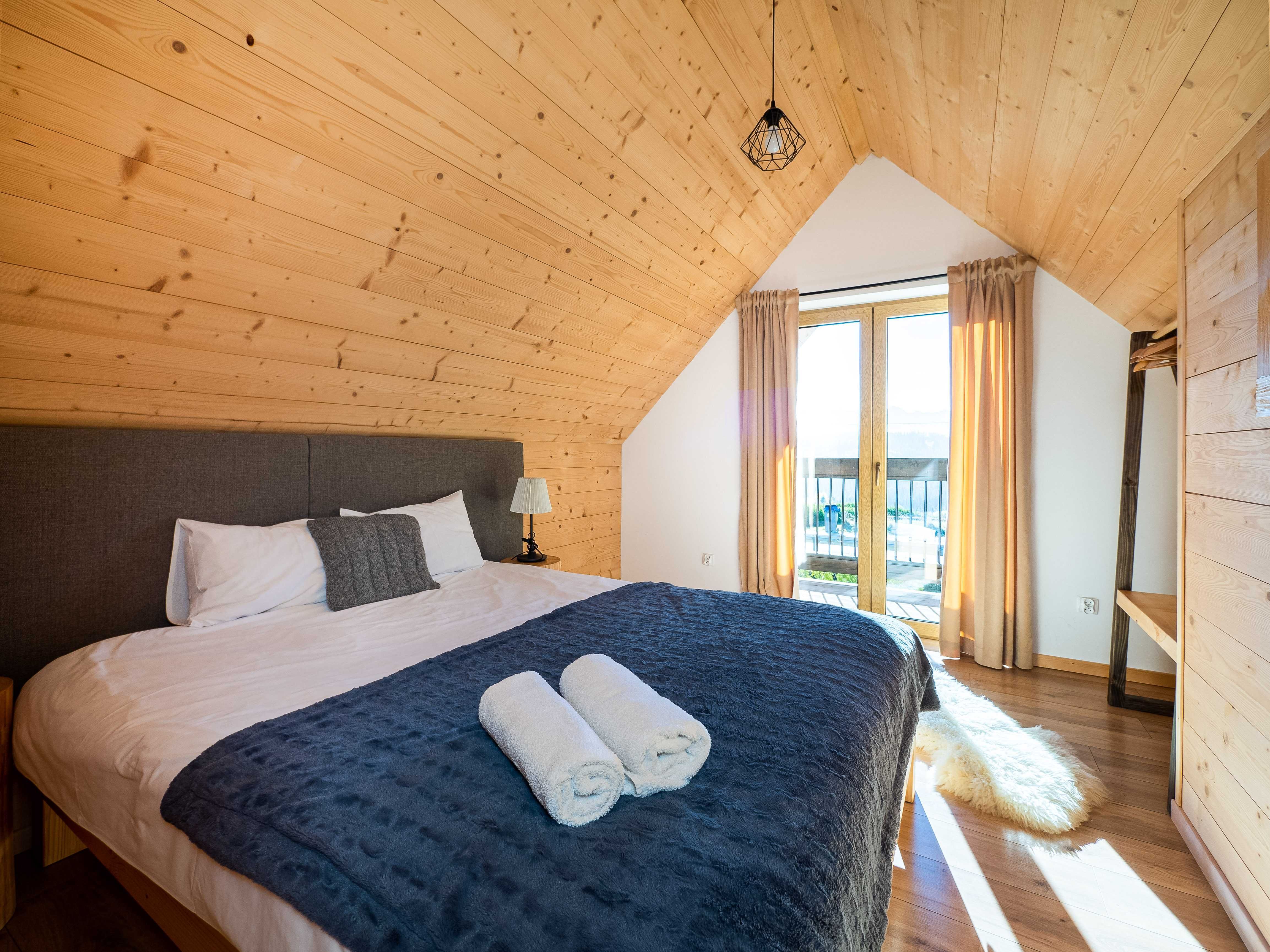 Domek w górach 8 , 10 osobowy jacuzzi, sauna, kominek