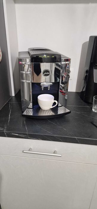 Ekspres JURA F9 chrom super stan...