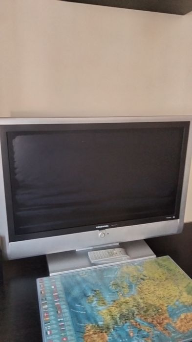 TV GRUNDIG 32" usada.