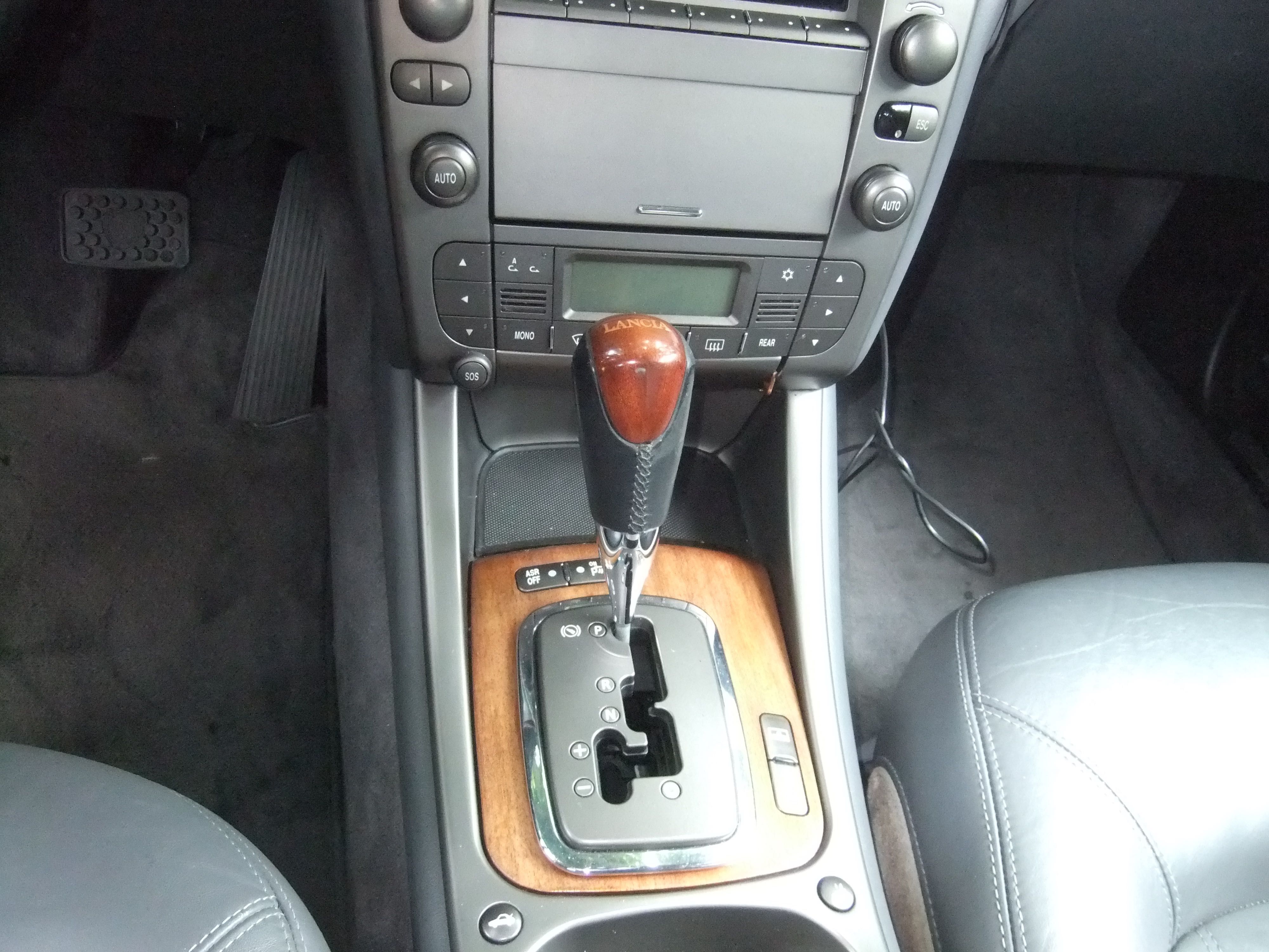 Lancia Thesis 3.0 V6 Comfortronic
