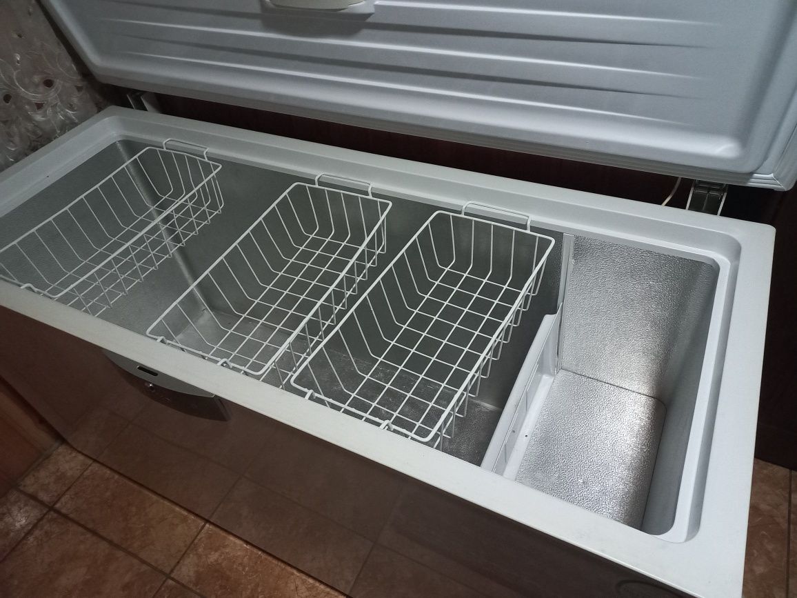 Продам морозильну камеру BEKO ( Лар )