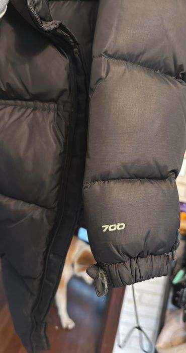 Czarna kurtka puchowa the north face