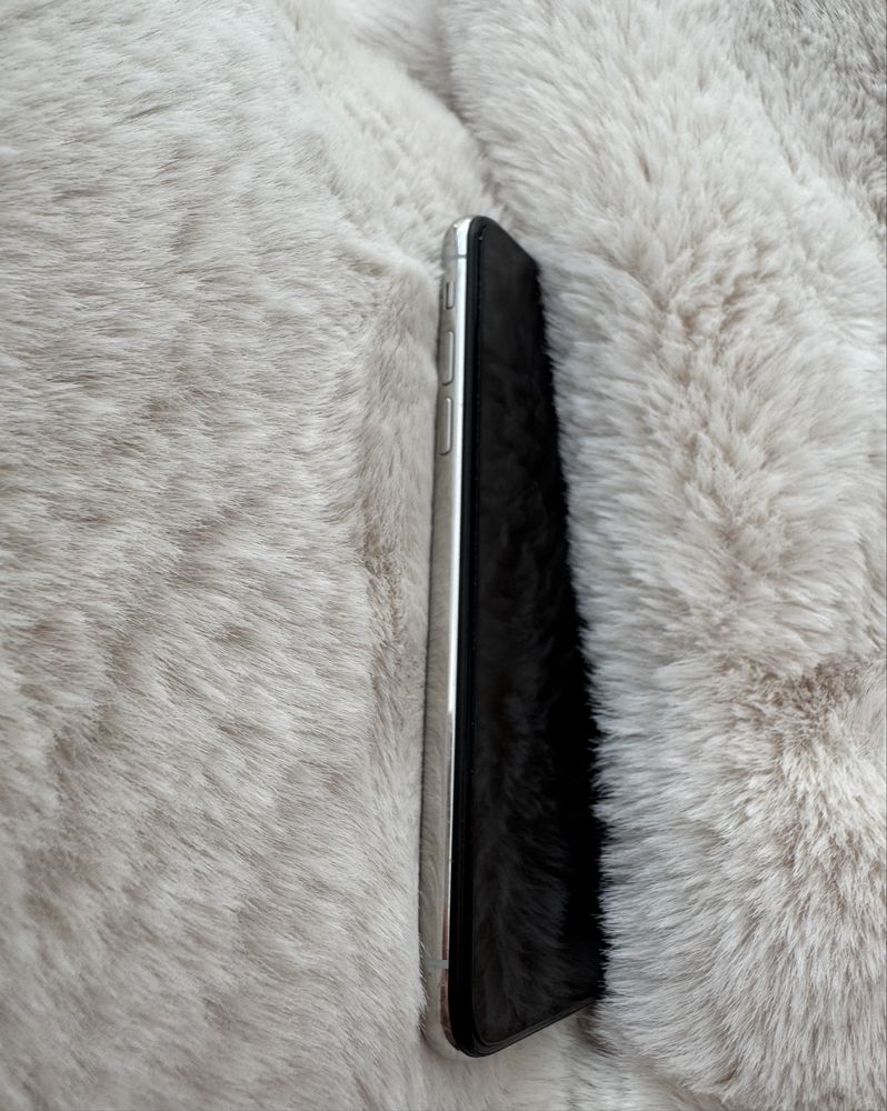iPhone 10 w dobrym stanie