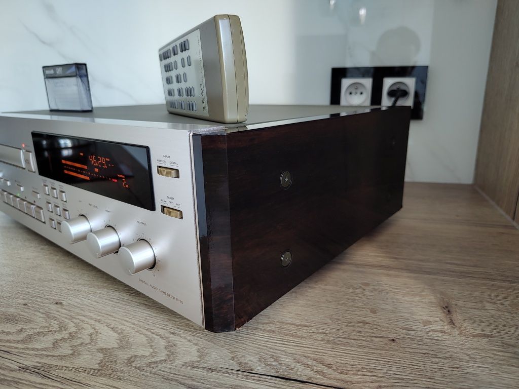 Teac R-10 dat odtwarzacz DAT pilot Japan