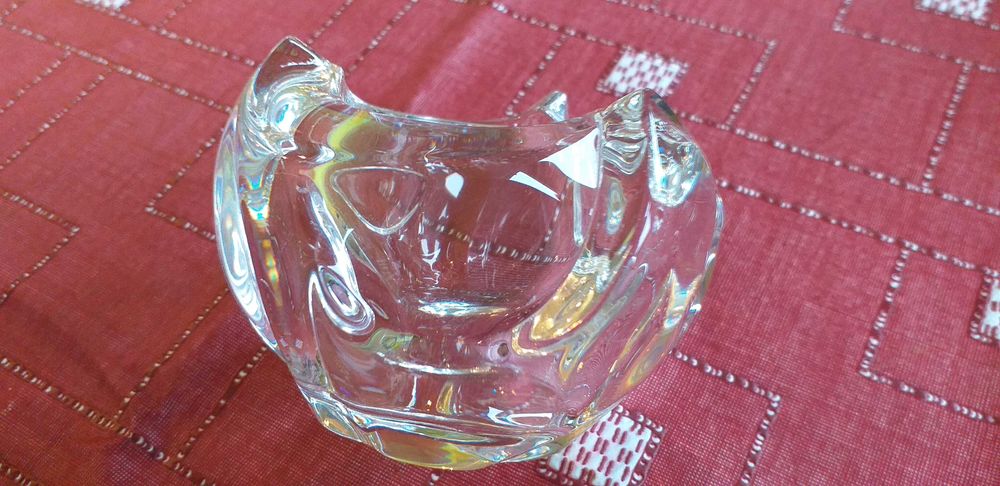 Świecznik kryształowy.