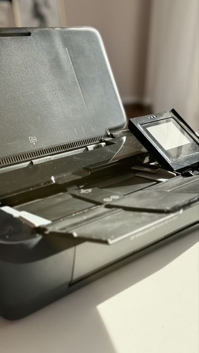 Drukarka skaner  mobilna hp AIO 250