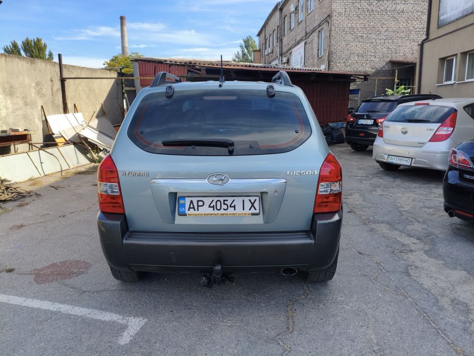 Hyundai Tucson 4*4,автомат,газ